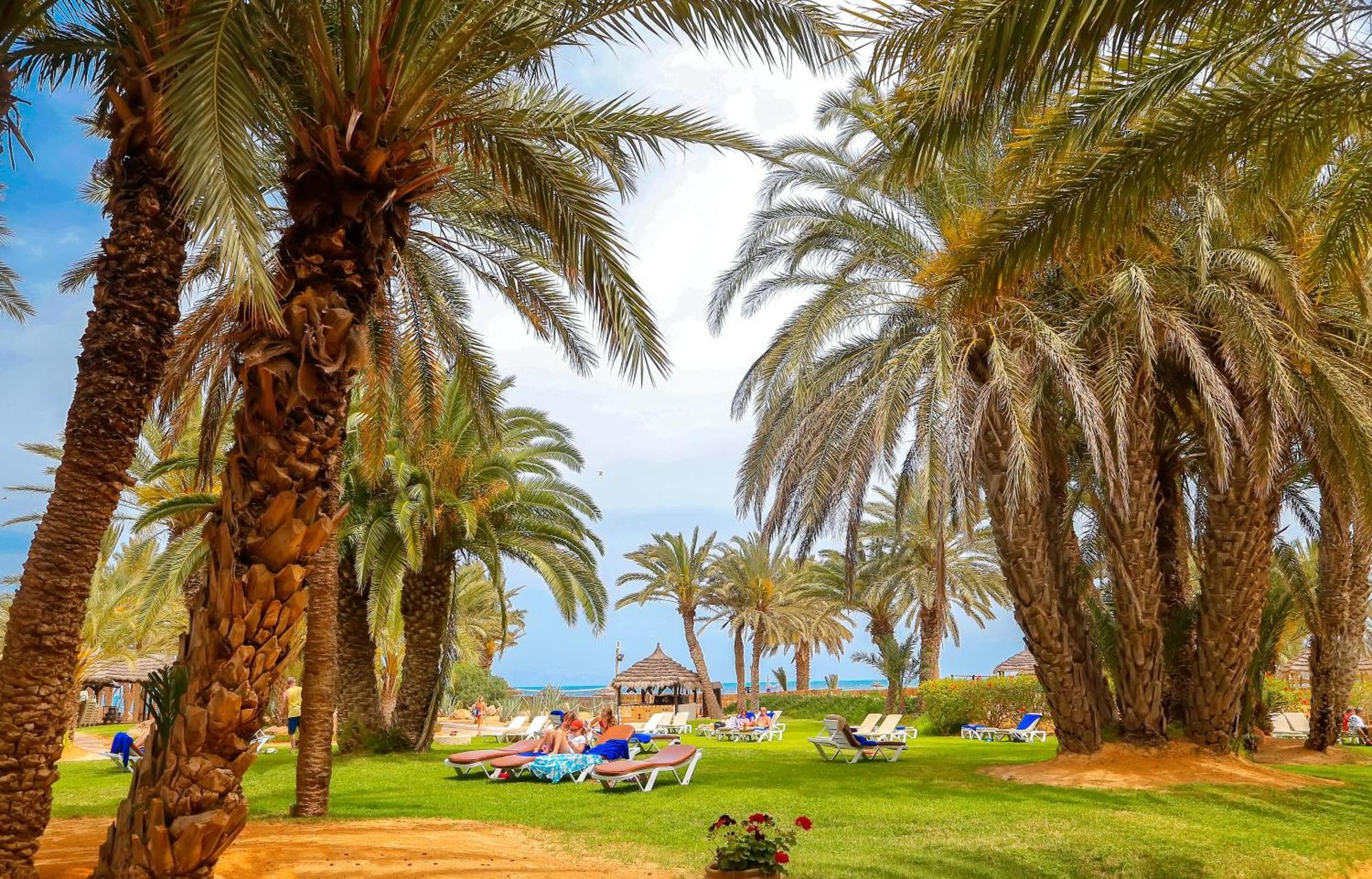 Odyssee Resort Thalasso & Spa Зарзис Екстериор снимка